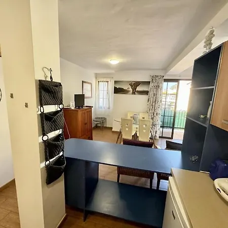 Edificio Marta La Caleta Apartmán *