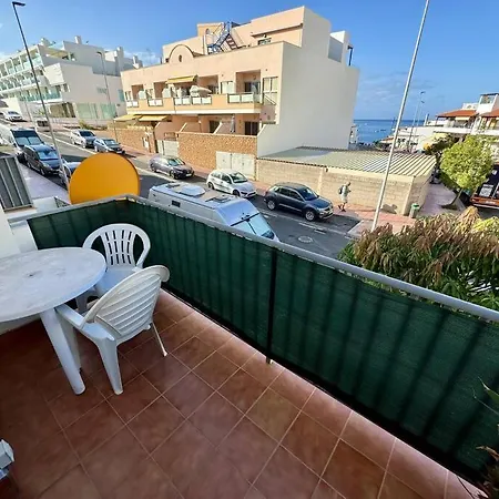 Edificio Marta La Caleta Apartmán *