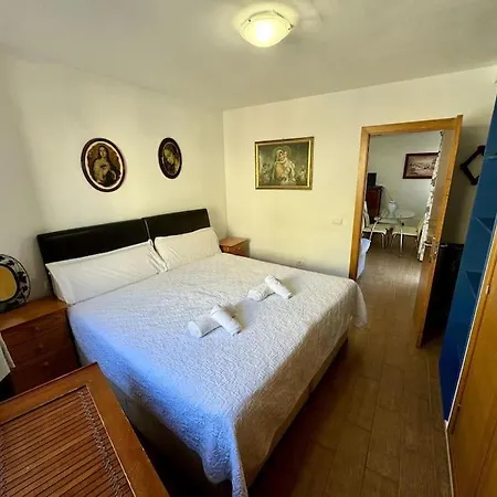 Edificio Marta La Caleta شقة