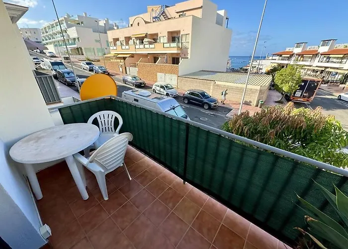 Edificio Marta La Caleta 公寓 *